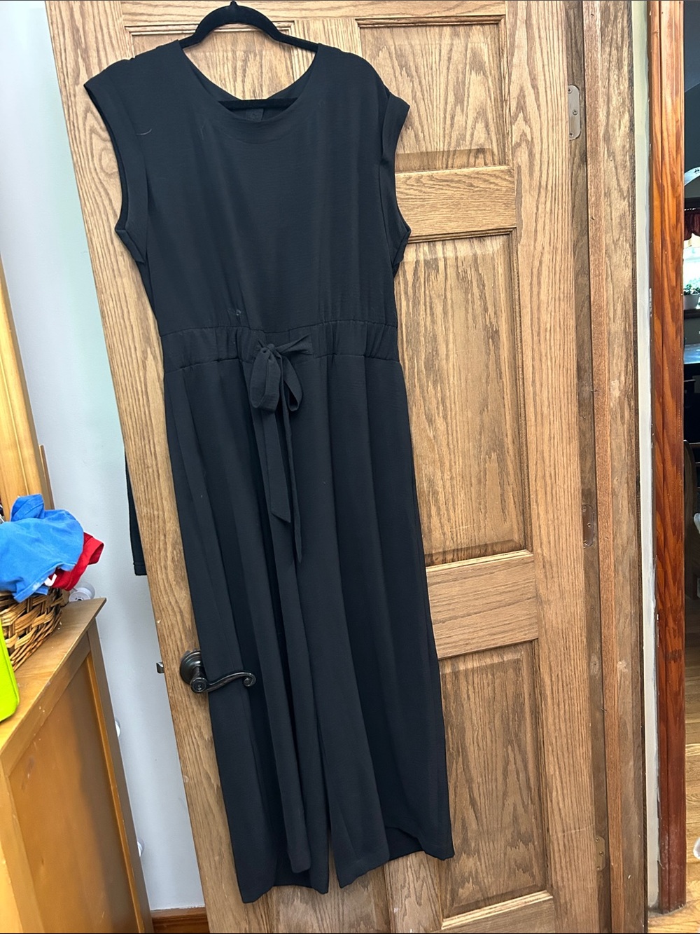 Calvin Klein Black Sleeveless Tie-Waist Jumpsuit